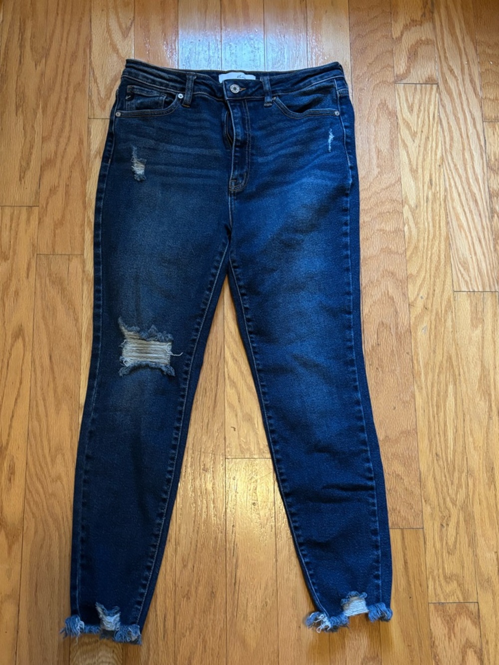 Women’s Distressed Dark Blue Skinny Jeans KanCan Size 11/29